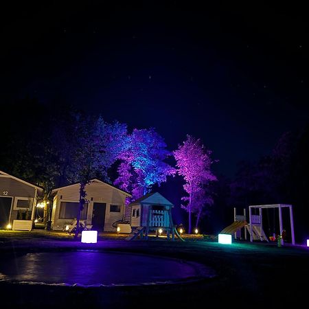 Lumi Resort Domki Letniskowe Z Podgrzewanym Basenem Rewal Exteriér fotografie