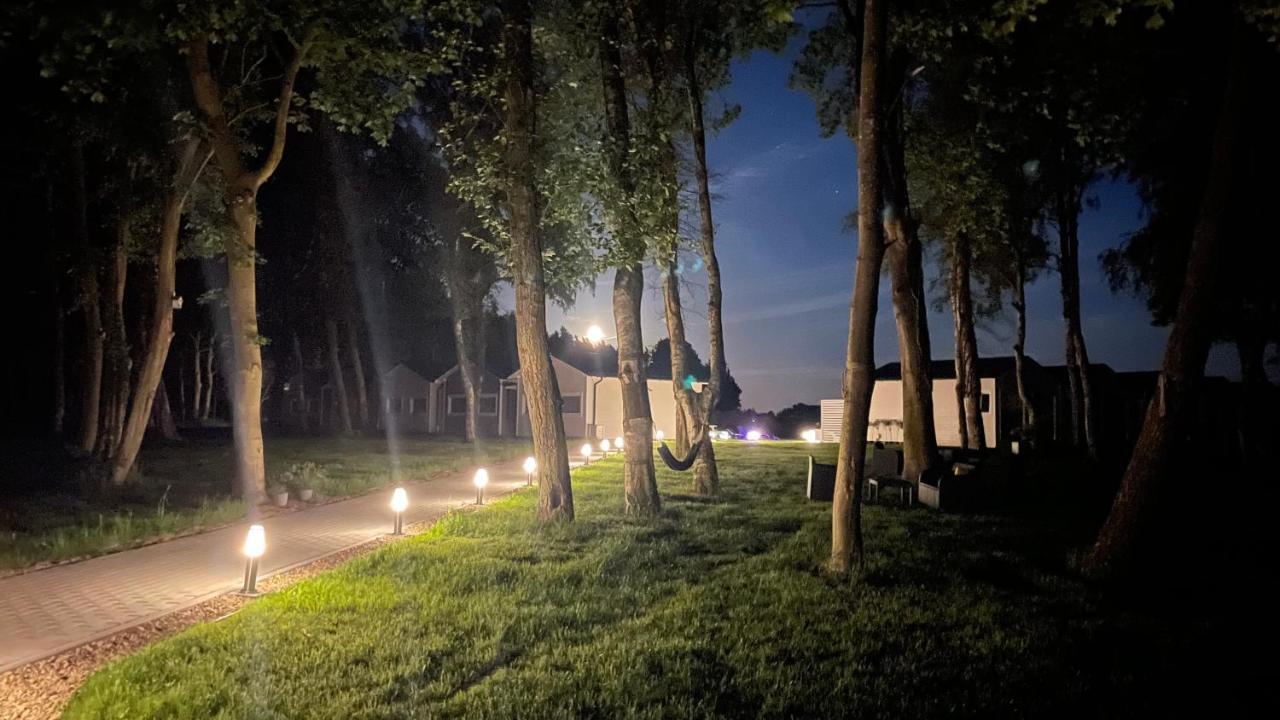 Lumi Resort Domki Letniskowe Z Podgrzewanym Basenem Rewal Exteriér fotografie