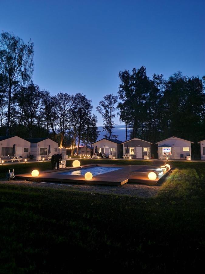 Lumi Resort Domki Letniskowe Z Podgrzewanym Basenem Rewal Exteriér fotografie