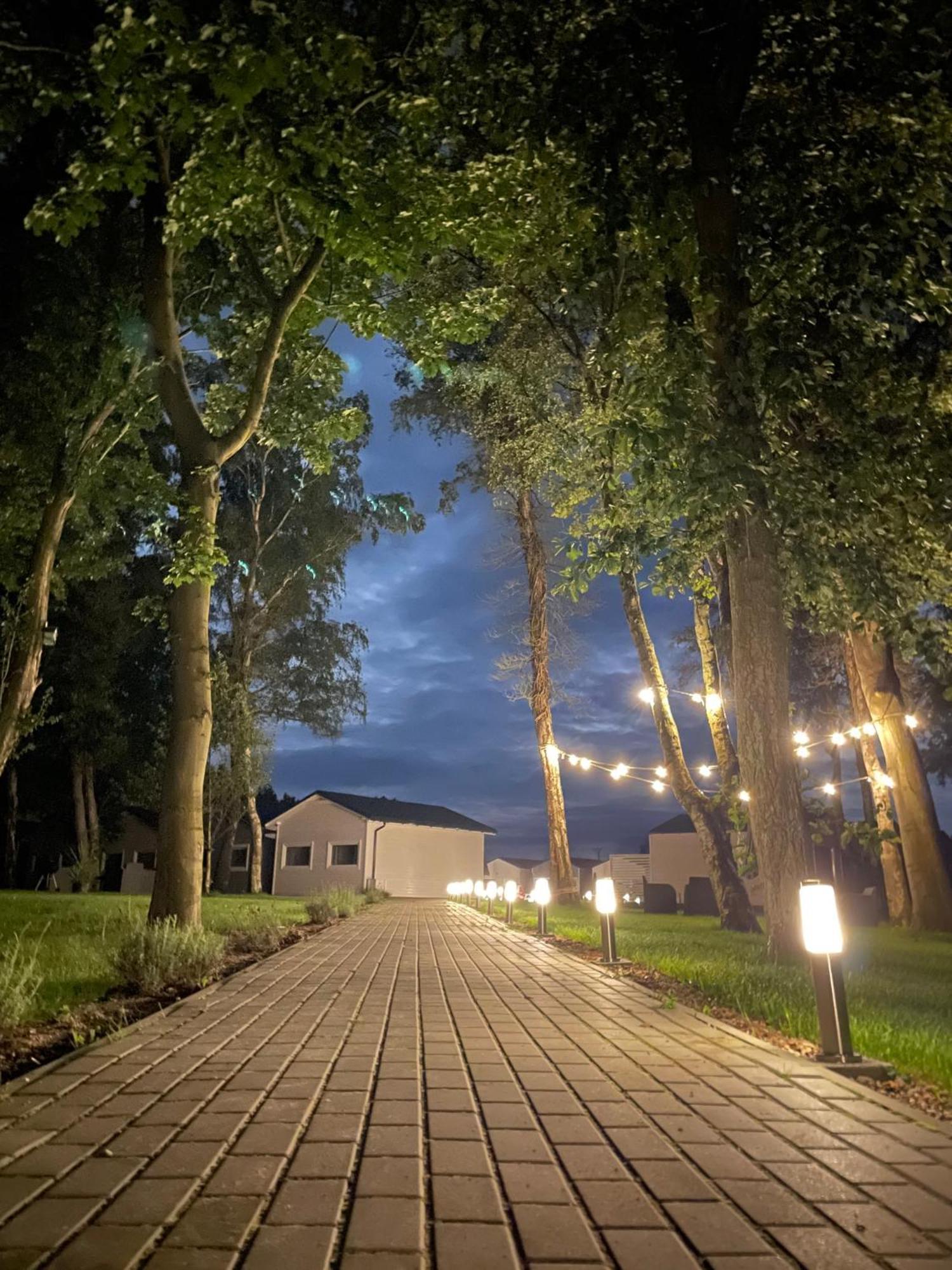 Lumi Resort Domki Letniskowe Z Podgrzewanym Basenem Rewal Exteriér fotografie